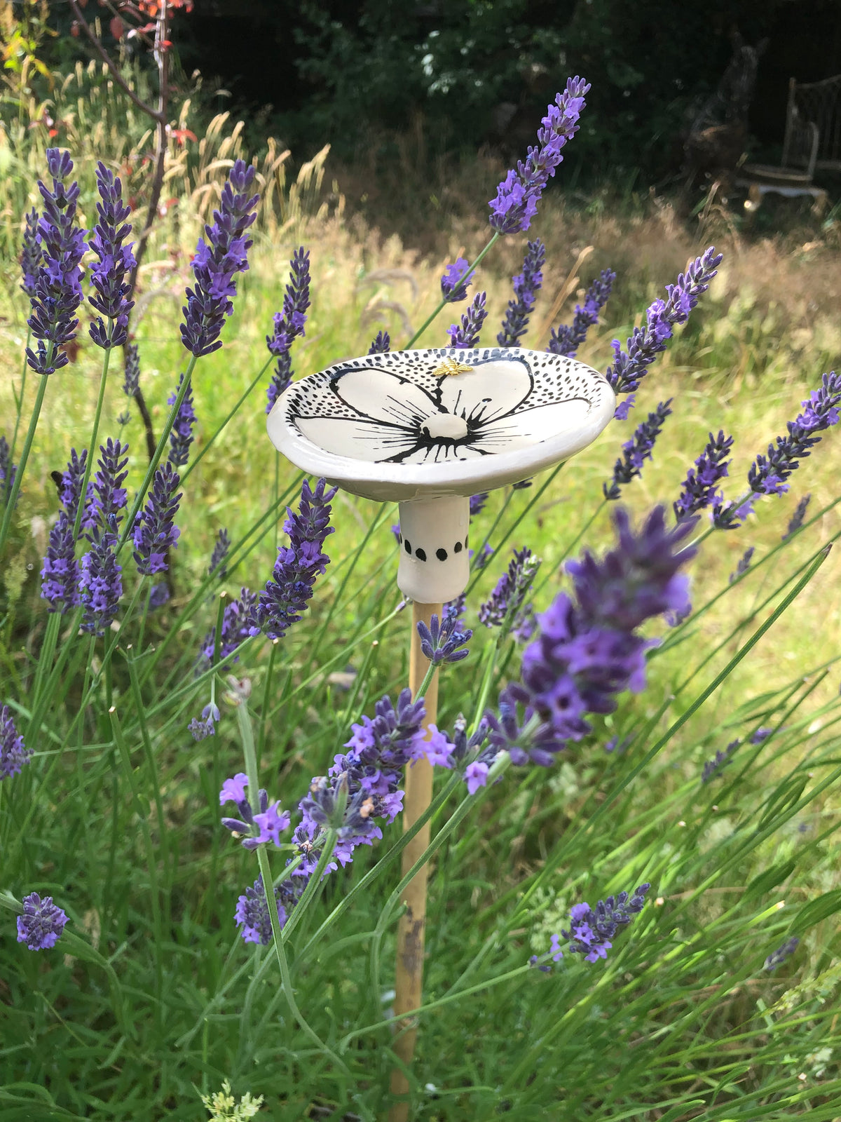 Bee bowl